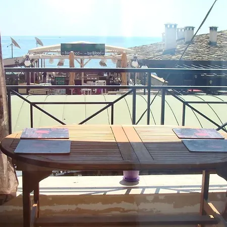 Апартаменты Admiral *