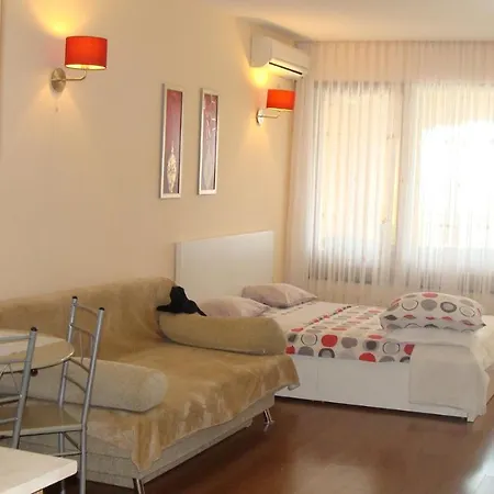 Admiral Apartament *