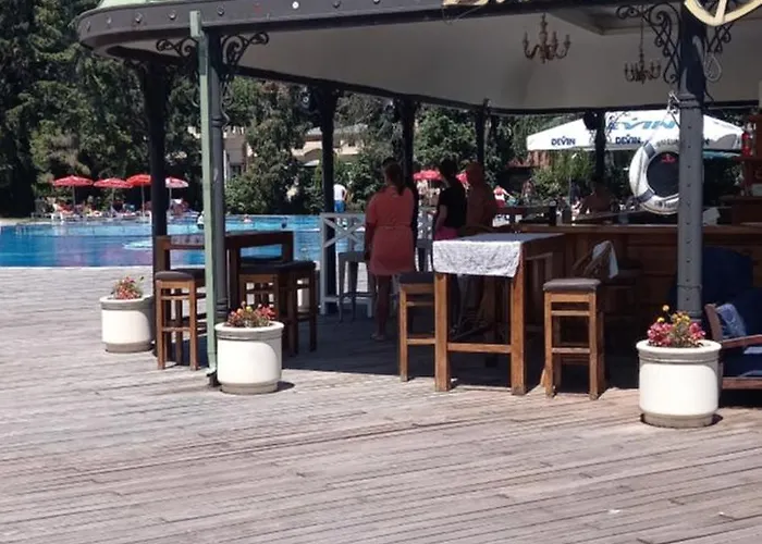 Admiral Золотые Пески